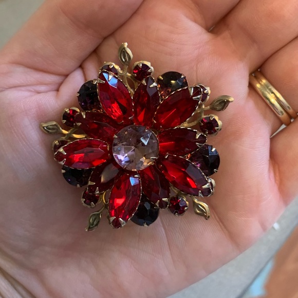 Vintage Mid-Century Red Flower Rhinestone Brooch - Picture 3 of 3